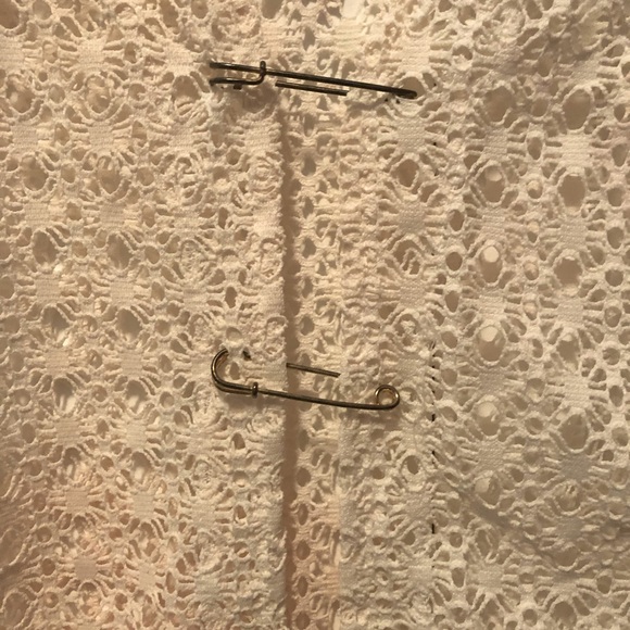 New Crocheted Lightweight Elegant Vest/Top - Picture 10 of 11